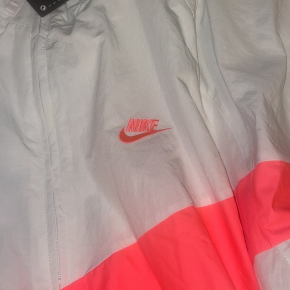 Mens neon pink and white wind breaker - Picture 6 of 6